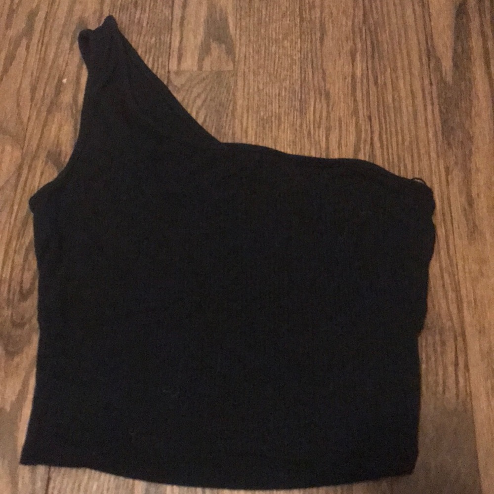 one shoulder crop top